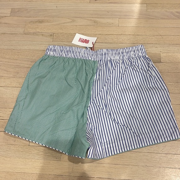 Solid and stripe shorts - Picture 3 of 3